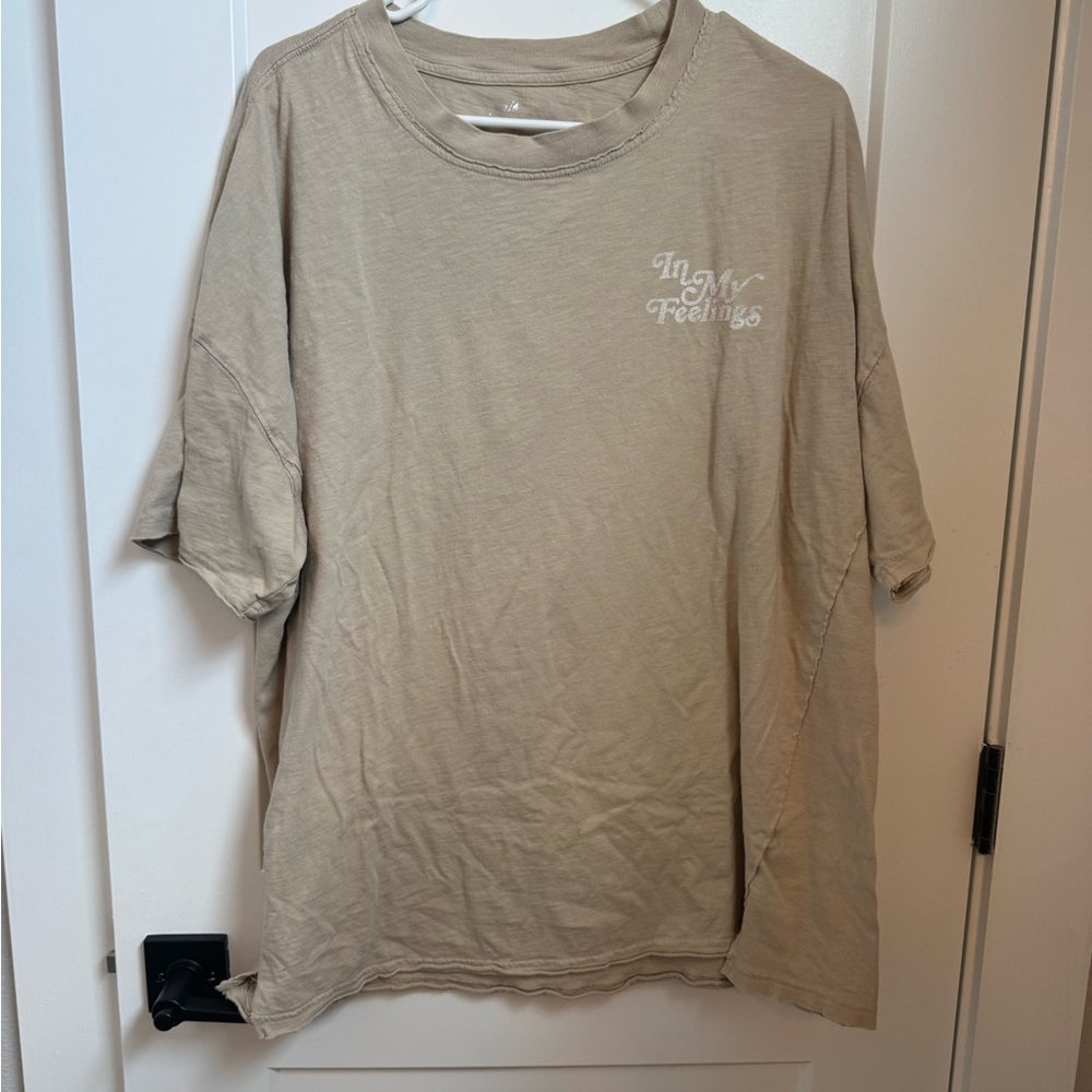 Aerie - Beige Graphic T-Shirt